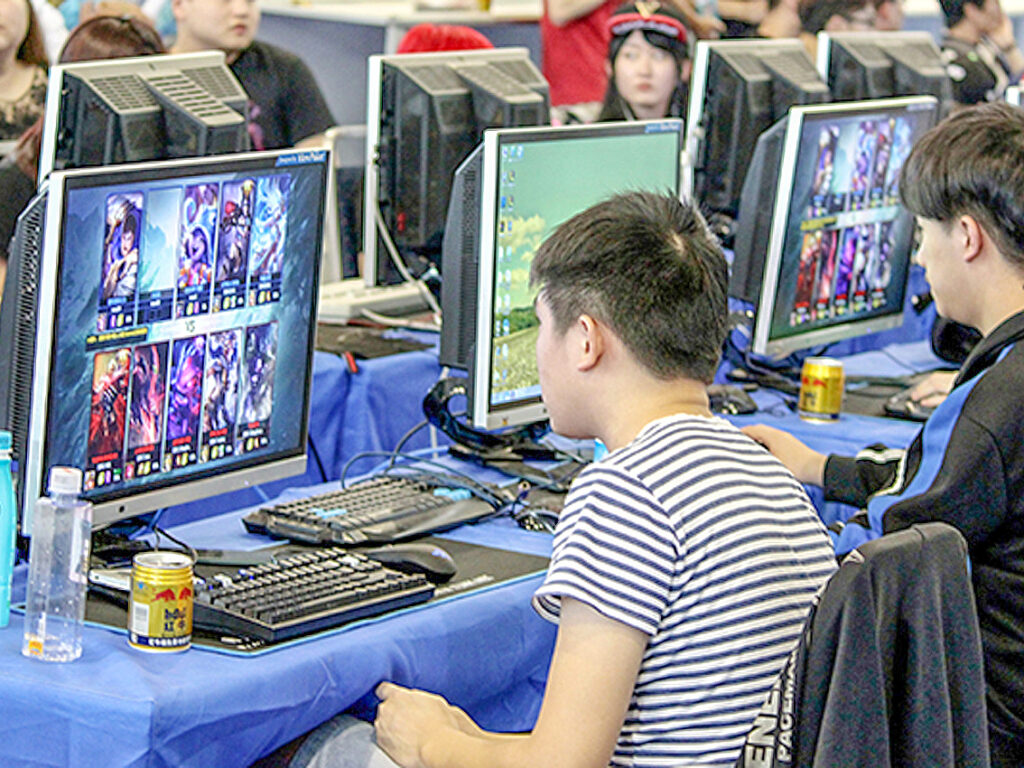 Vì sao game online gây nghiện - Tâm lý học game thủ